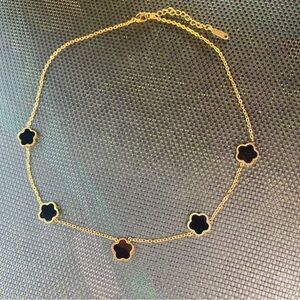 Elegant Gold and Black Flower Necklace Necklace Stainless Steel Black Flower